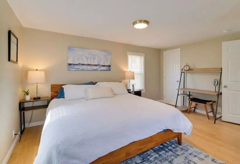 Cozy Finger Lakes Abode In Downtown Canandaigua!