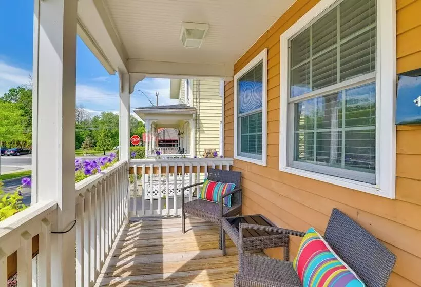 Cozy Finger Lakes Abode In Downtown Canandaigua!