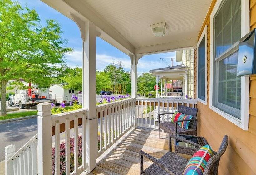 Cozy Finger Lakes Abode In Downtown Canandaigua!