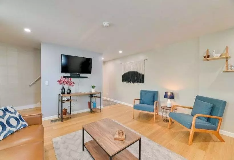 Cozy Finger Lakes Abode In Downtown Canandaigua!