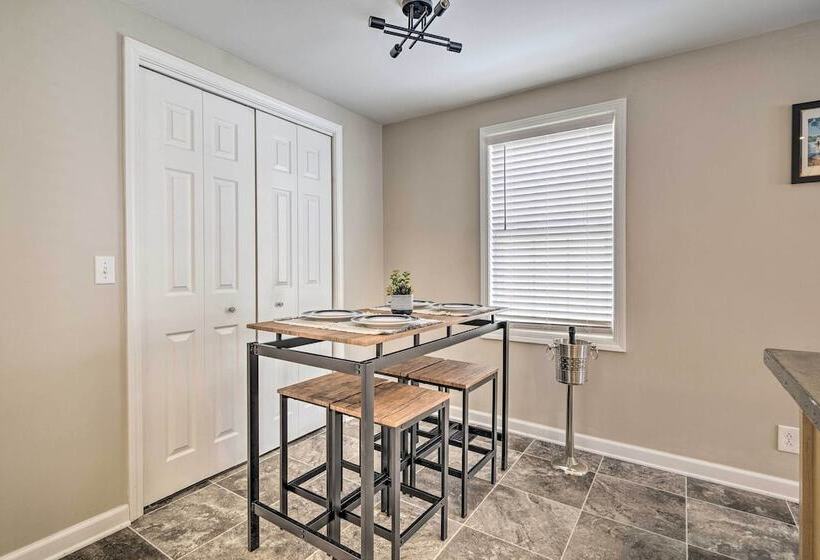 Cozy Finger Lakes Abode In Downtown Canandaigua!