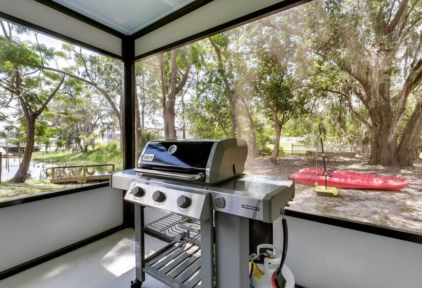 Lakefront Retreat W/ Kayaks & Fire Pit In Clermont