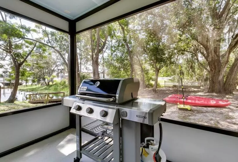 Lakefront Retreat W/ Kayaks & Fire Pit In Clermont