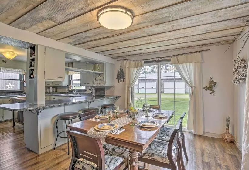 Eclectic Ladysmith Hideaway: Hike And Hunt!