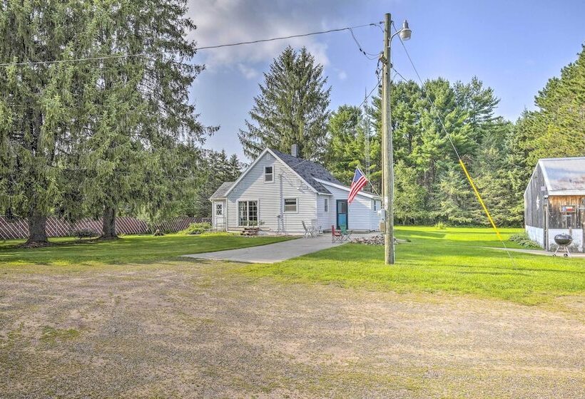 Eclectic Ladysmith Hideaway: Hike And Hunt!