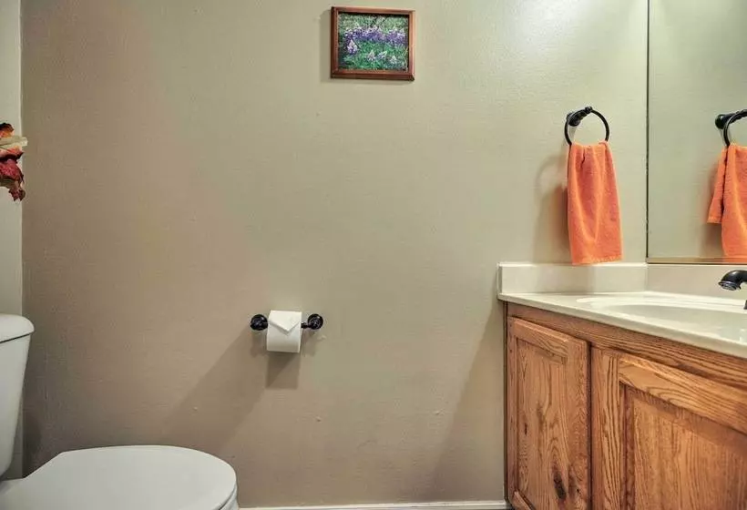 Family Friendly Home Near Zion National Park!