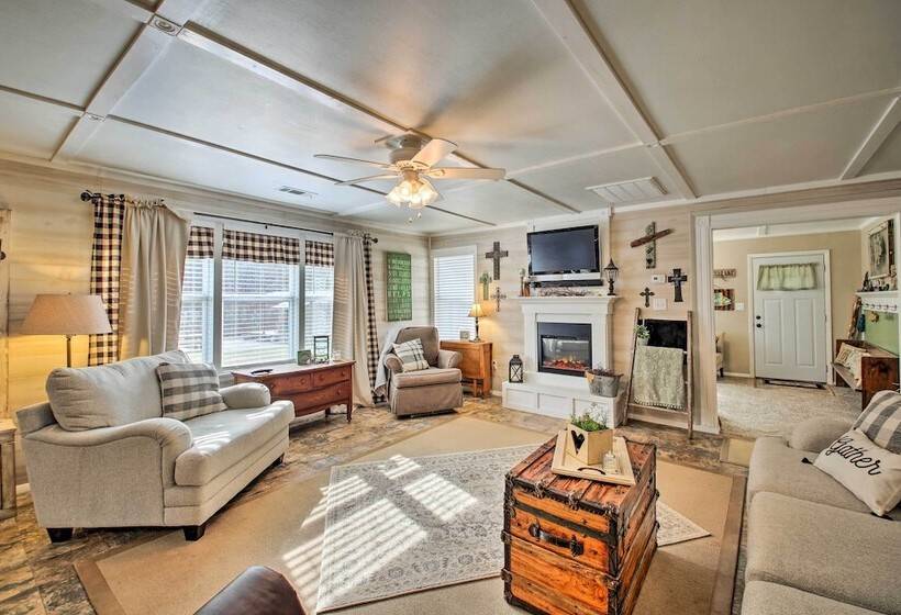 Home W/ Ouachita River & Lake Hamilton Access