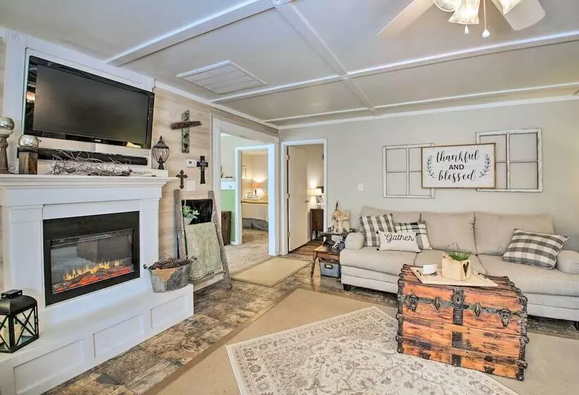 Home W/ Ouachita River & Lake Hamilton Access