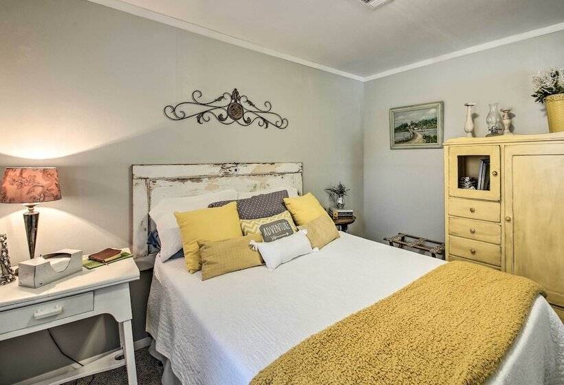 Home W/ Ouachita River & Lake Hamilton Access