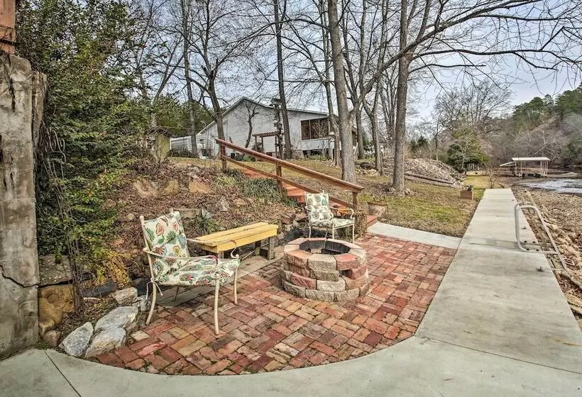 Home W/ Ouachita River & Lake Hamilton Access