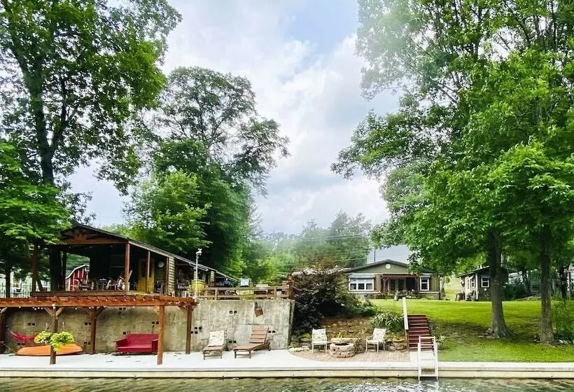 Home W/ Ouachita River & Lake Hamilton Access