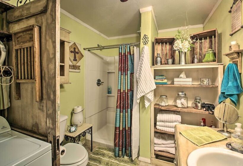 Home W/ Ouachita River & Lake Hamilton Access