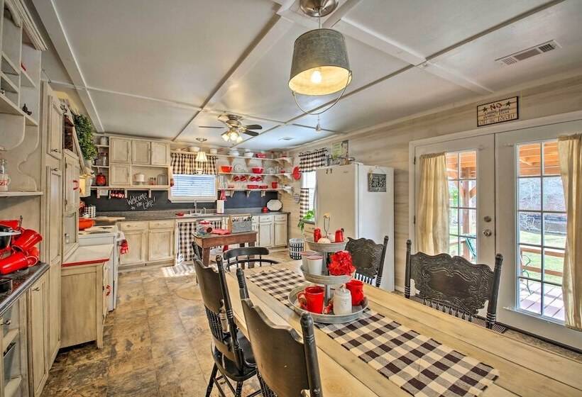 Home W/ Ouachita River & Lake Hamilton Access