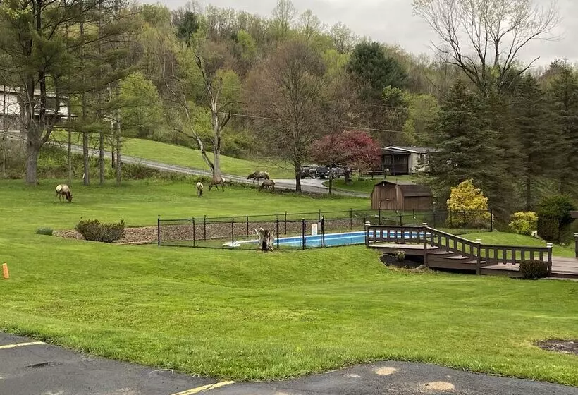 Hotelli Bennetts Valley Elk Country Inn