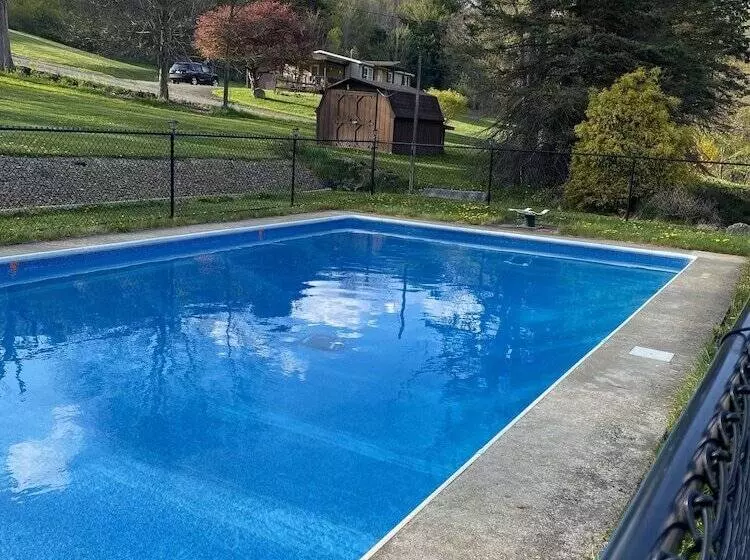 Hotelli Bennetts Valley Elk Country Inn