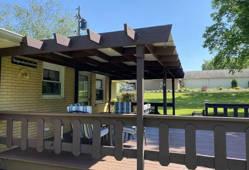 Hotelli Bennetts Valley Elk Country Inn