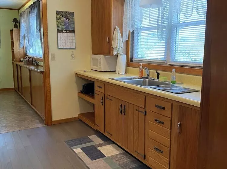 Hotelli Bennetts Valley Elk Country Inn