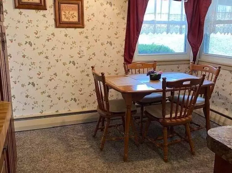 Hotelli Bennetts Valley Elk Country Inn