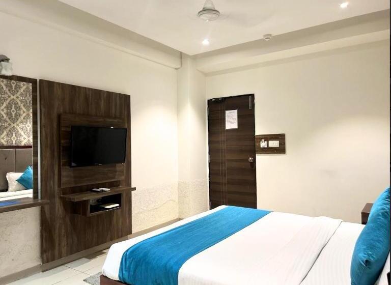 Hotell Shrimad Chandkheda