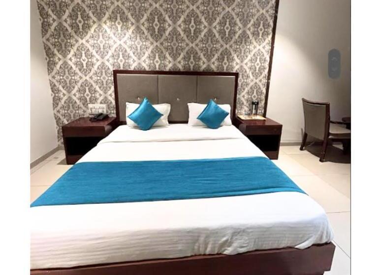 Hotell Shrimad Chandkheda