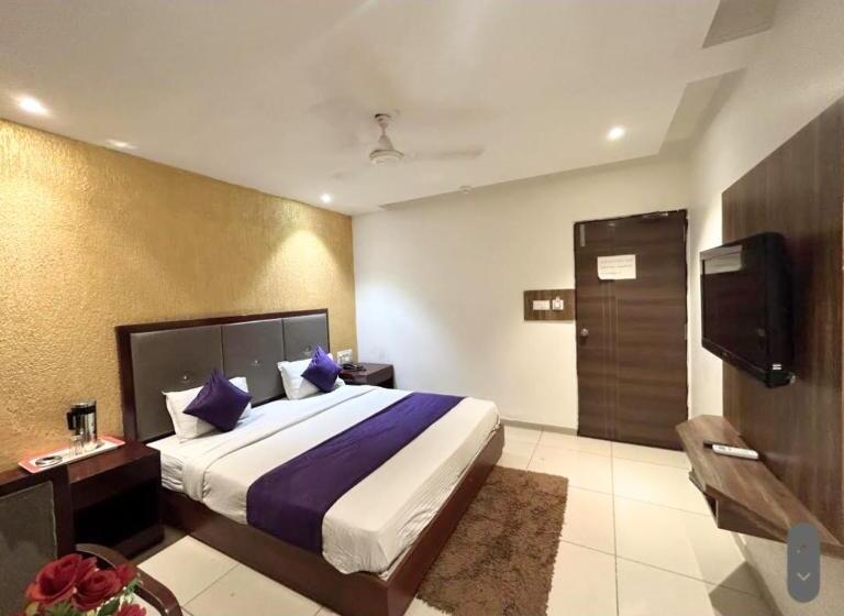 Hotell Shrimad Chandkheda