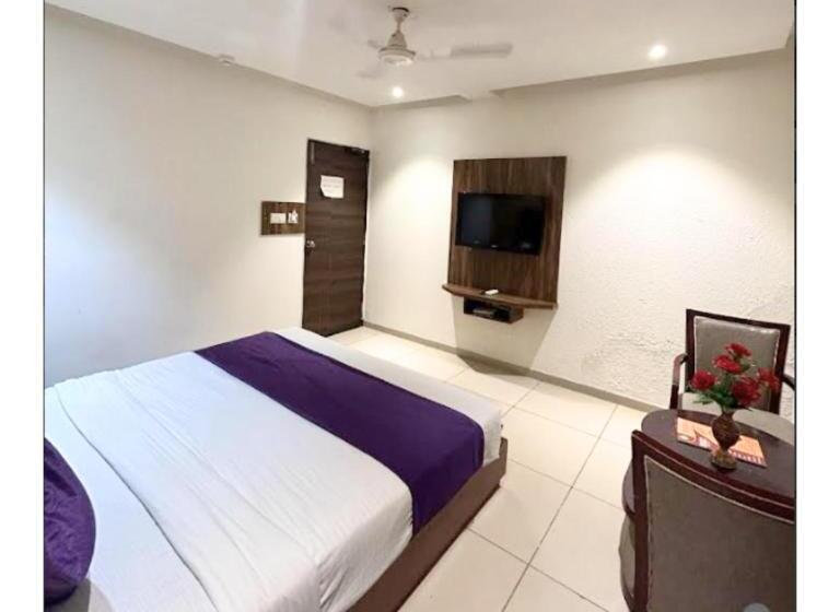 Hotell Shrimad Chandkheda