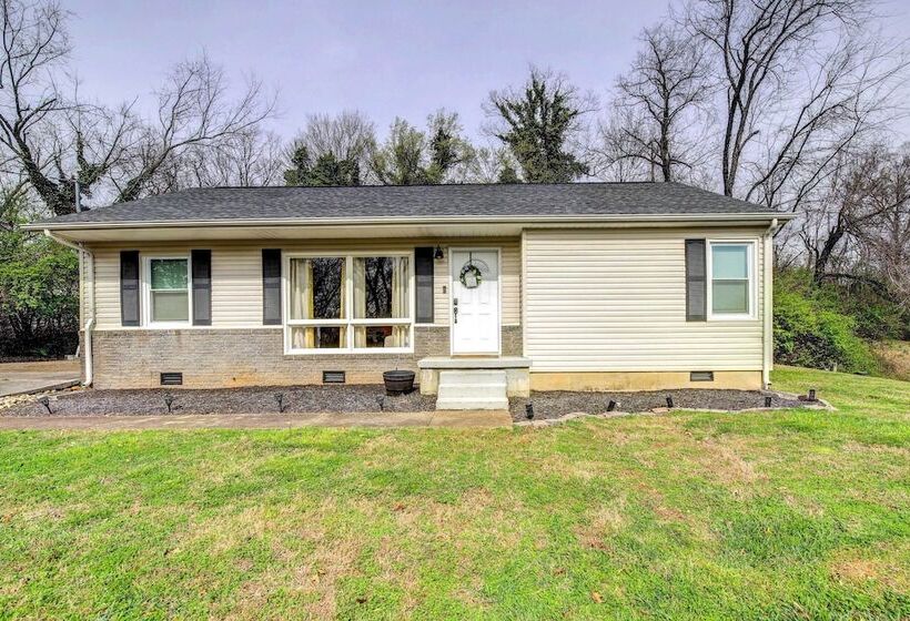 Knoxville Vacation Rental: 7 Mi To Downtown