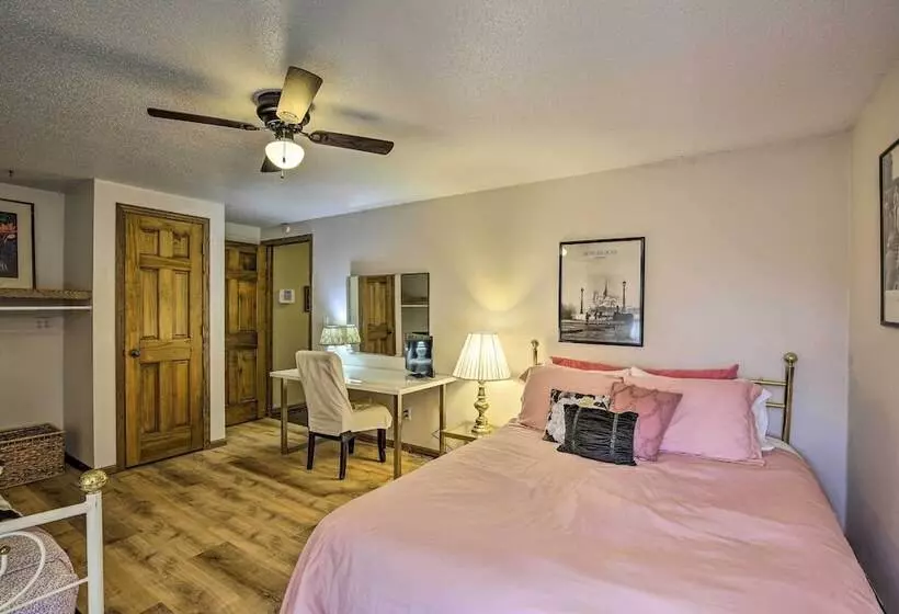 Lakefront Eau Galle Home W/ Hot Tub & Fire Pit