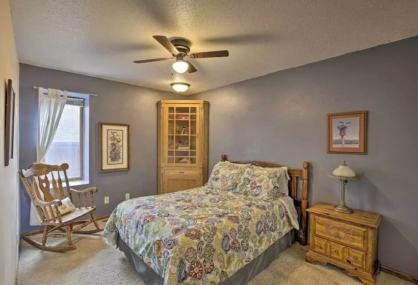 Lakefront Eau Galle Home W/ Hot Tub & Fire Pit