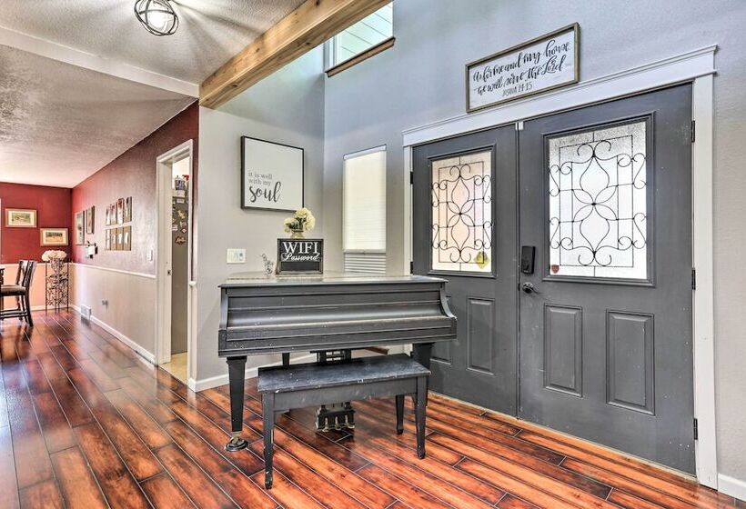 12 Mi To Dtwn Denver: Littleton Family Home!