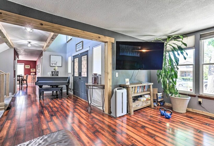 12 Mi To Dtwn Denver: Littleton Family Home!