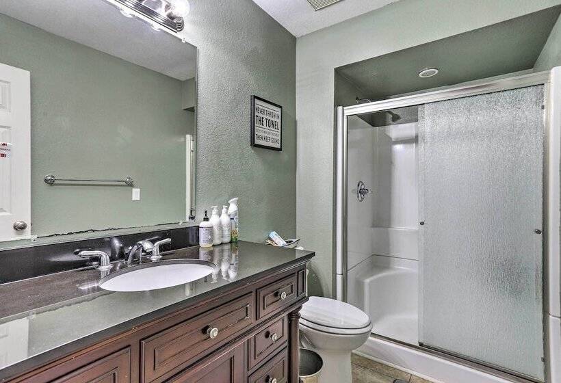 12 Mi To Dtwn Denver: Littleton Family Home!