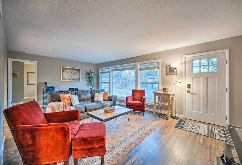 Lovely Wichita Home W/ Patio & Fire Pit!