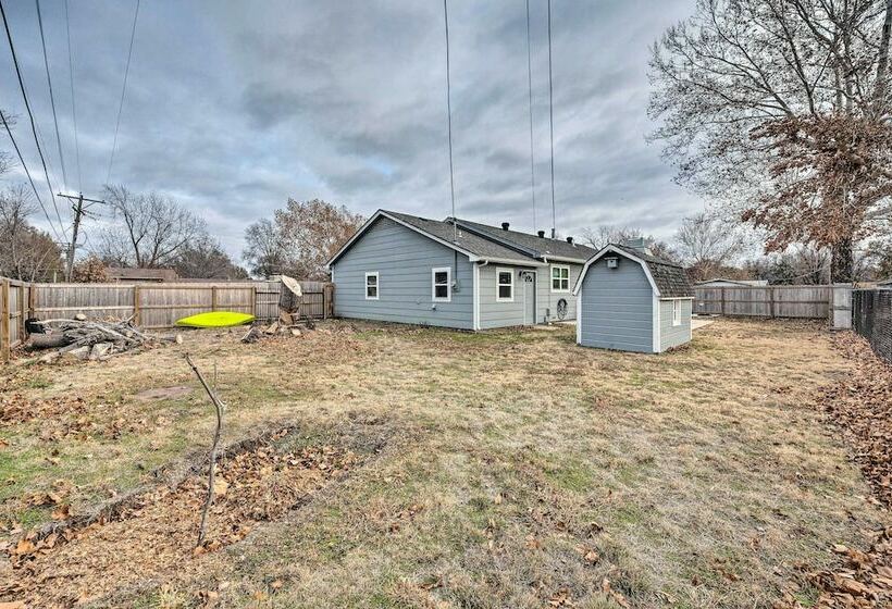 Lovely Wichita Home W/ Patio & Fire Pit!