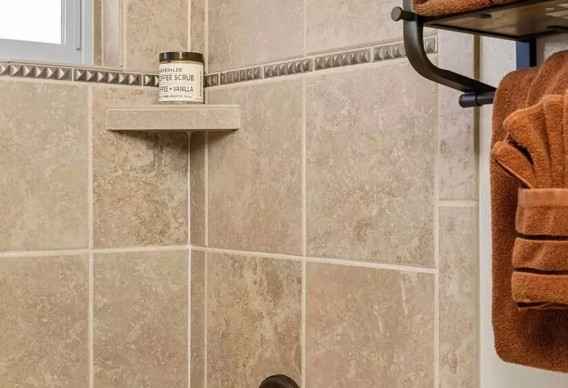 Modern Red Lodge Cabin   Walk To Broadway Ave