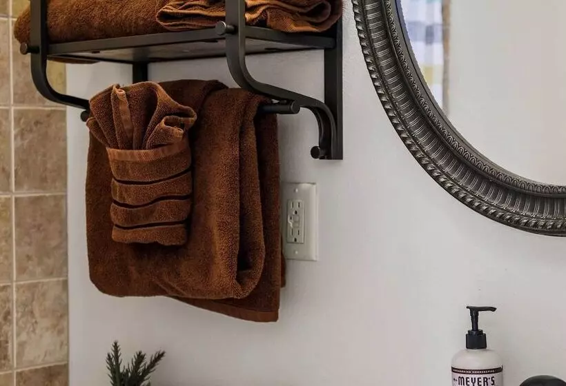 Modern Red Lodge Cabin   Walk To Broadway Ave