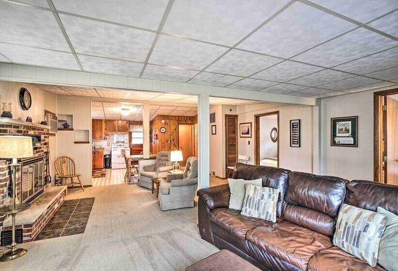 National City Cottage W/ Patio, Steps To Lake!