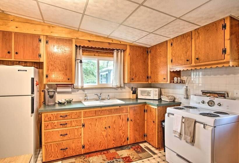 National City Cottage W/ Patio, Steps To Lake!