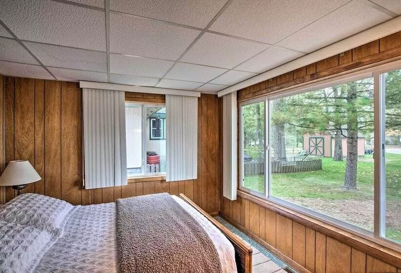 National City Cottage W/ Patio, Steps To Lake!