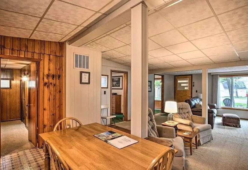 National City Cottage W/ Patio, Steps To Lake!