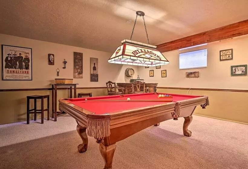 Parowan Escape With 2 Game Rooms, Deck & Yard!