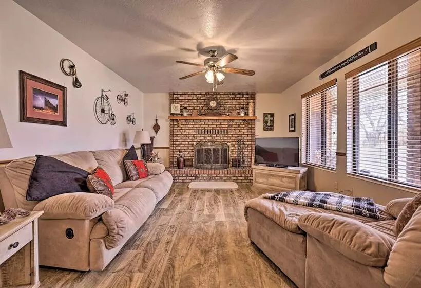 Parowan Escape With 2 Game Rooms, Deck & Yard!