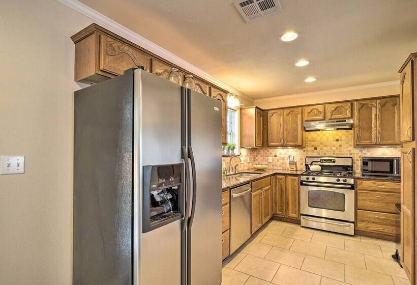 Pet Friendly Georgetown Home < 1 Mi To Dtwn!