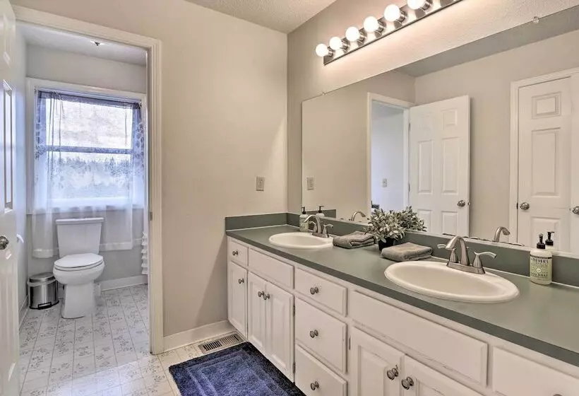 Portland Area Home, 32 Mi To Mt Hood!