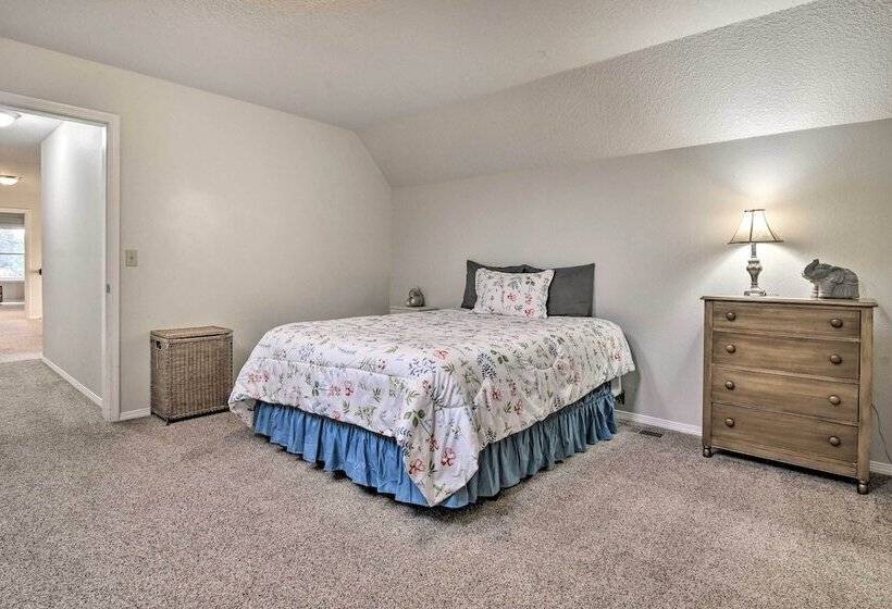 Portland Area Home, 32 Mi To Mt Hood!