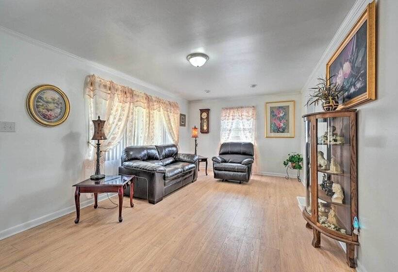 Greensboro Home < 4 Mi To Downtown!