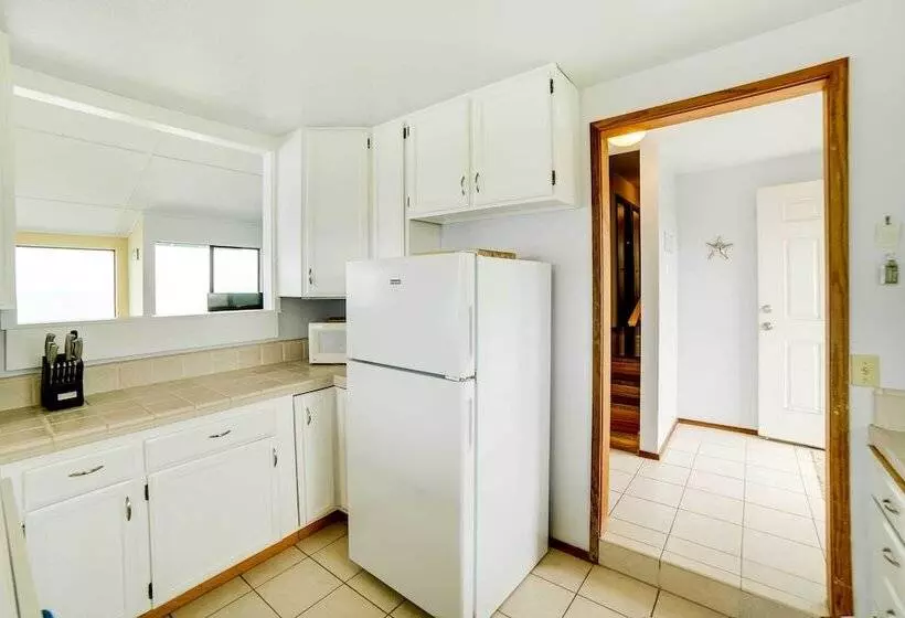 Rahus Ocean Refuge  With Manchester Coast Views!