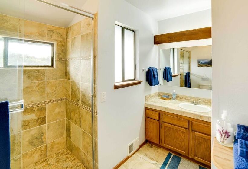 Rahus Ocean Refuge  With Manchester Coast Views!