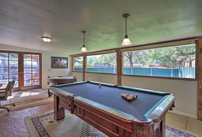 Red Rock Rambler  Moab Home W/ Hot Tub & Views!