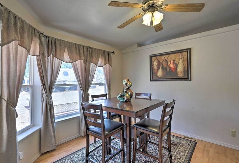 Red Rock Rambler  Moab Home W/ Hot Tub & Views!